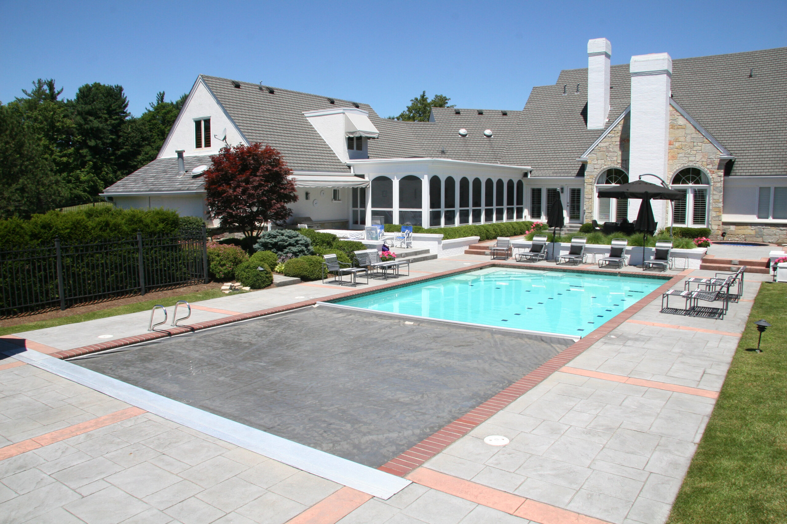Automatic Pool Covers & Pool Fences in North Carolina
